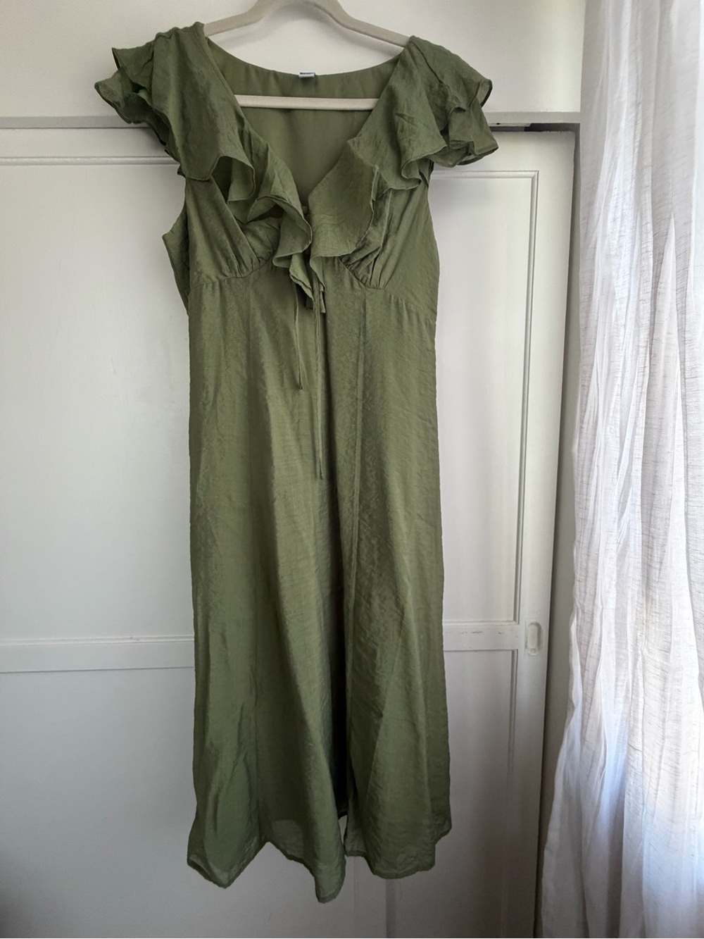 Green Ruffle-Sleeve Fit & Flare Midi Dress